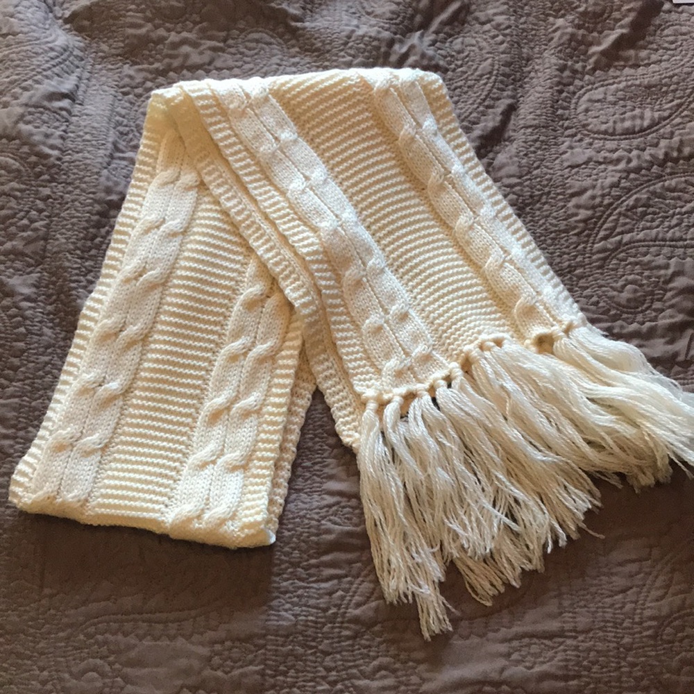 Knitted Cream Scarf
